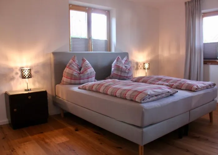 公寓 Chiemsee Living 切明